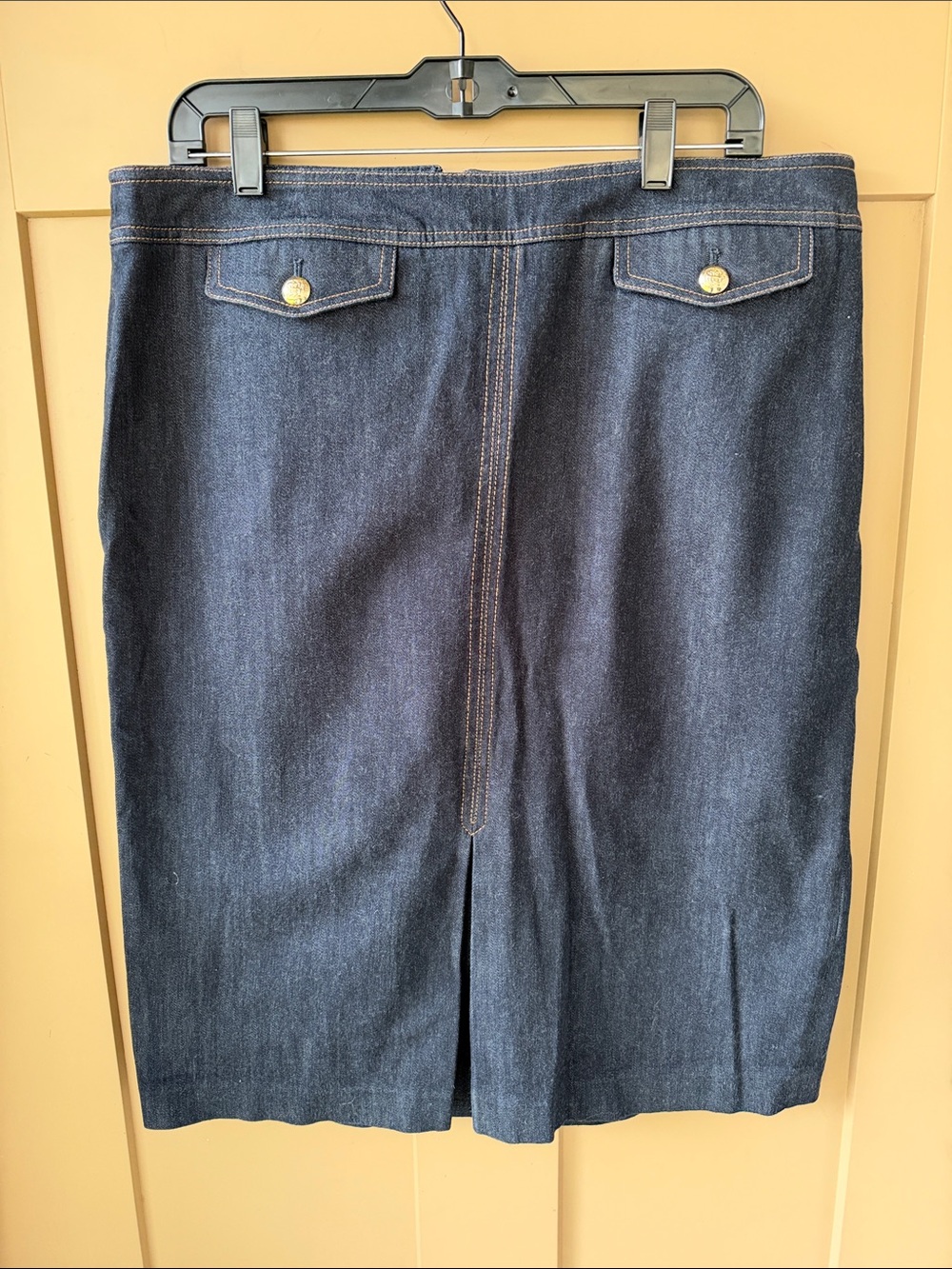 Talbots 14 Classic Dark Wash Denim Pencil Skirt Button Detail